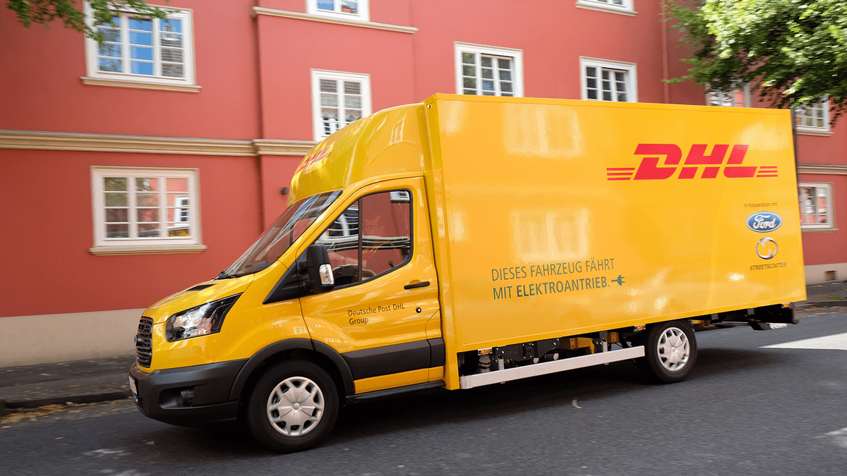 Tampa DHL Truck Accident Lawyer | Delivery Truck Crash Attorney