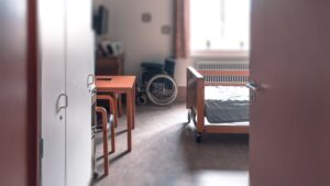 Should You Pay for a Private Autopsy After a Nursing Home Death?